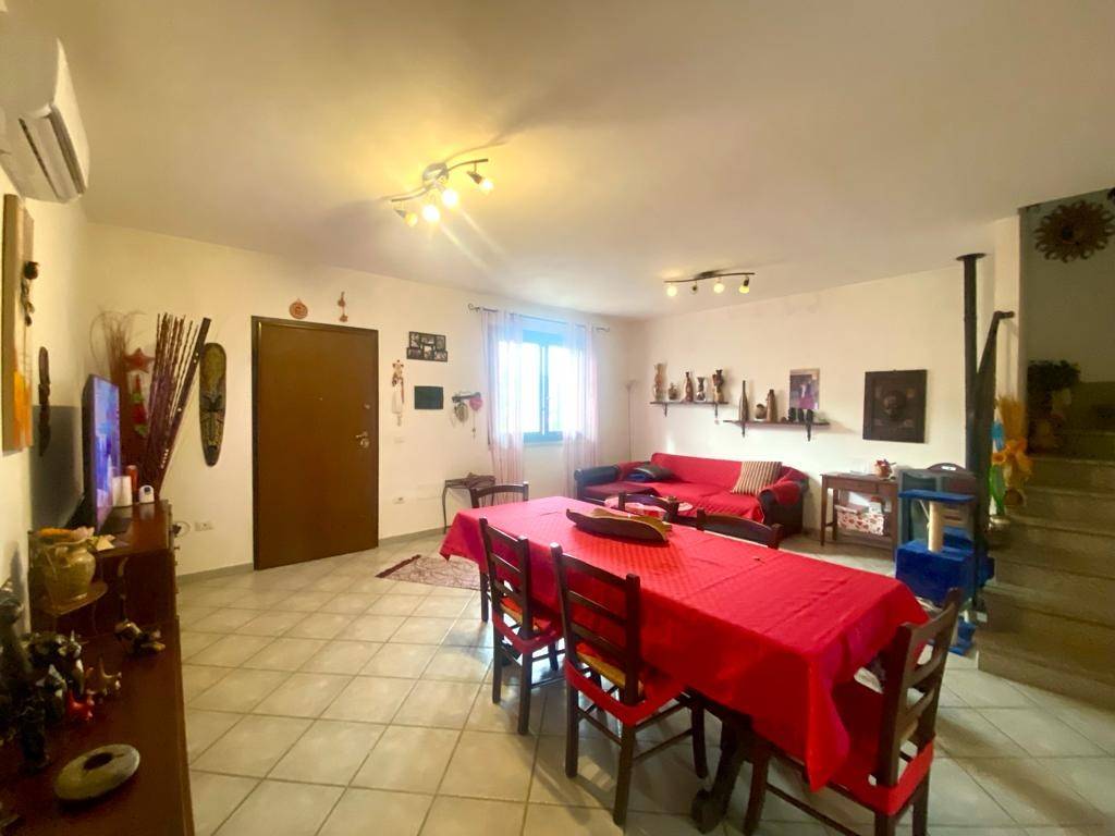 Villetta a schiera a San giovanni suergiu in Via Is Loccis - Foto 4