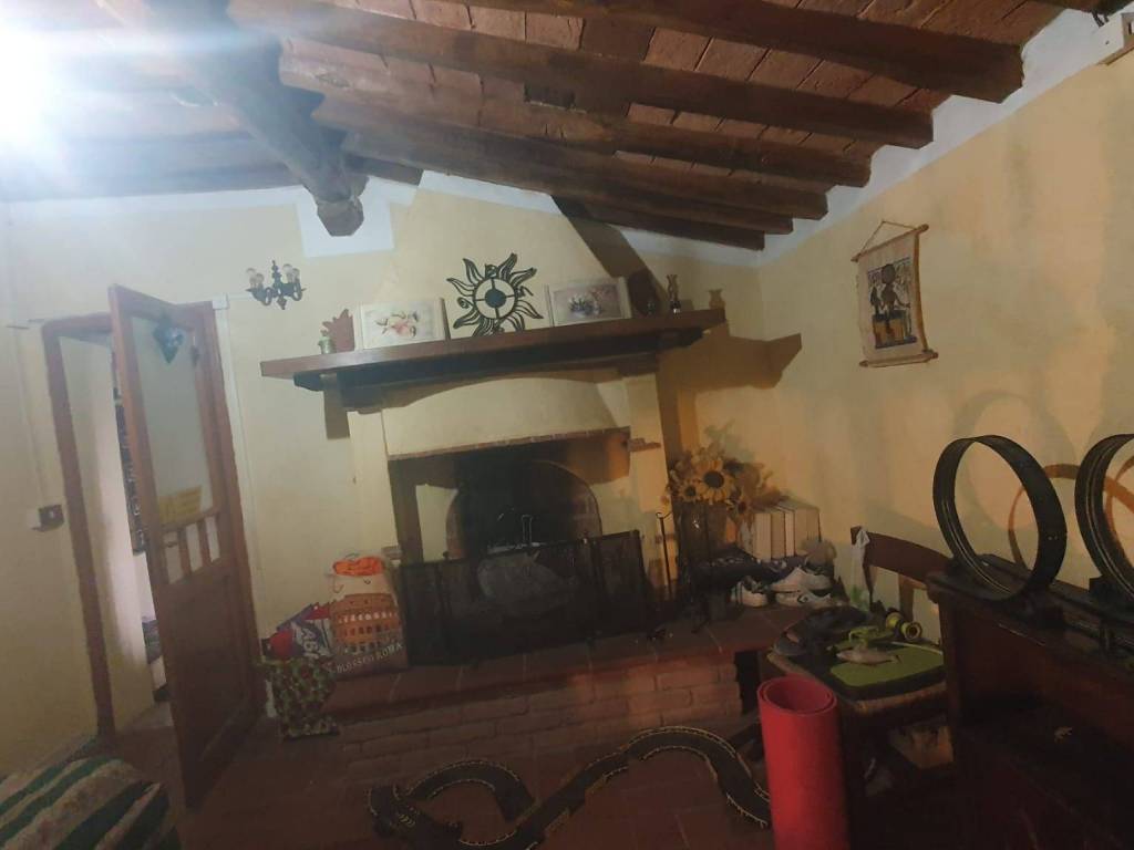 Casa indipendente a Pietrasanta in Via Belvedere, 6 - Foto 2