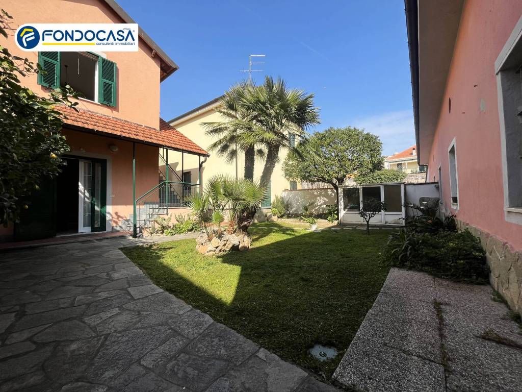 Villa a Ceriale in Via Roma - Foto 2