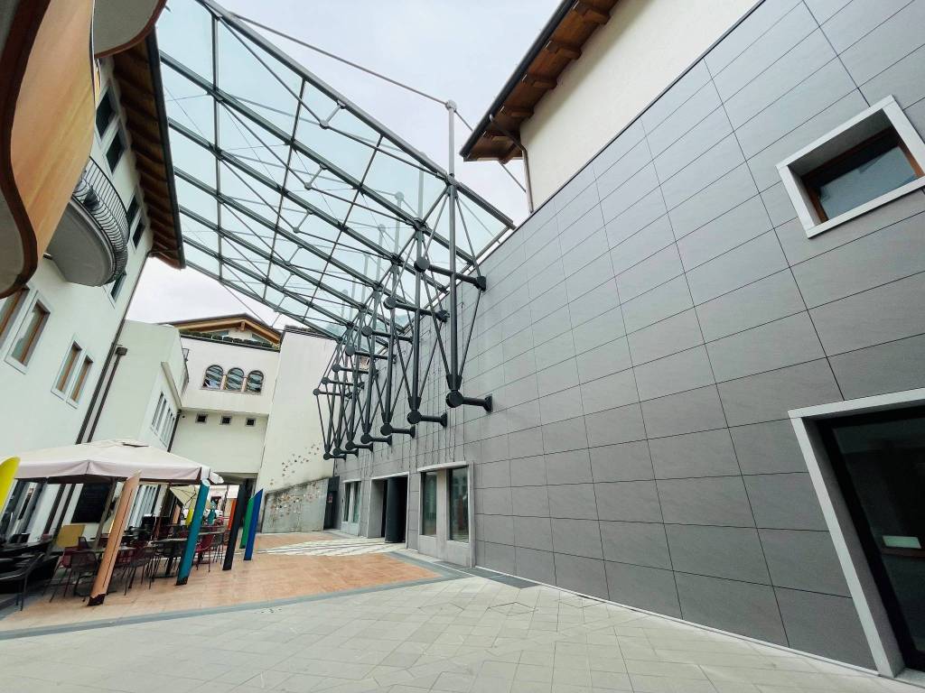 Palazzo / stabile a Tolmezzo - Foto 3