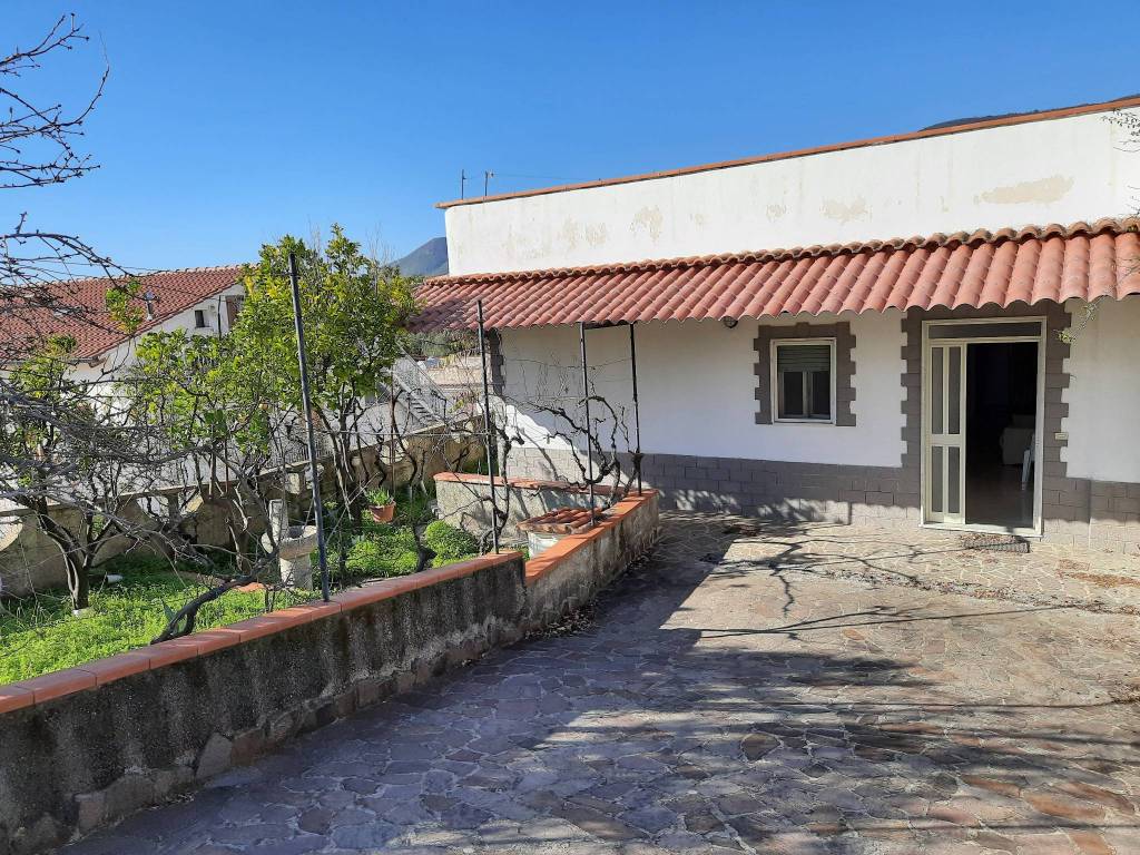 Villa a Pisciotta in Via Valle Serena, 2 - Foto 2