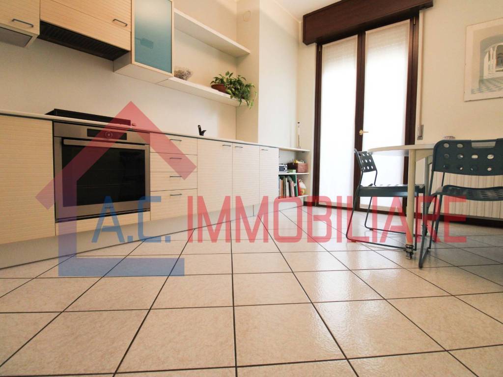 Appartamento a Casorate sempione in Via Trieste - Foto 2