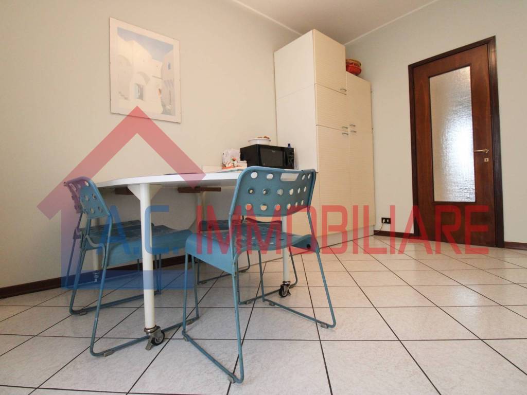 Appartamento a Casorate sempione in Via Trieste - Foto 3