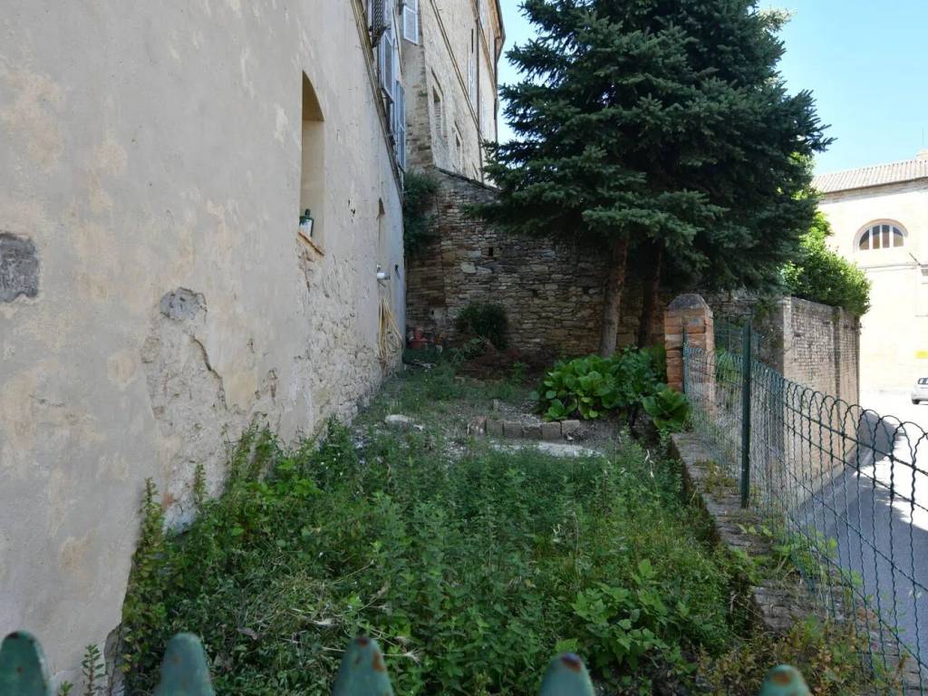 Villa a Montefiore dell'aso in Via Leopardi S.N.C. - Foto 4