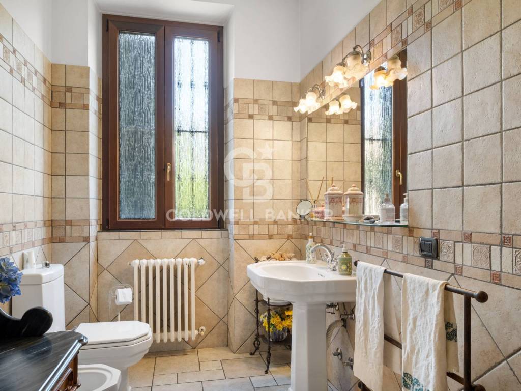 Villa a Sesto calende in via Alla Punta, 18 - Foto 4