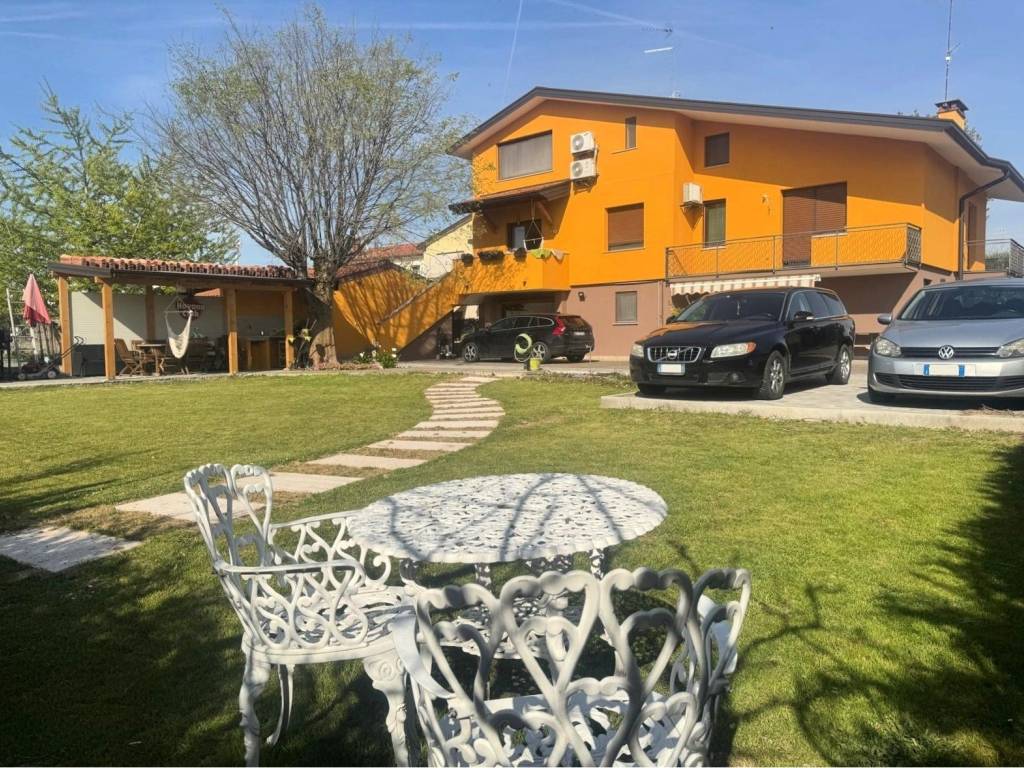 Villa a Ronchi dei legionari in Via Staranzano, 22 - Foto 4
