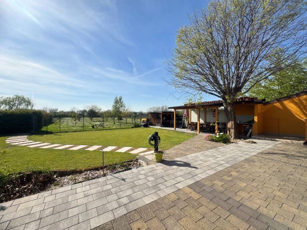 Villa a Ronchi dei legionari in Via Staranzano, 22 - Foto 5