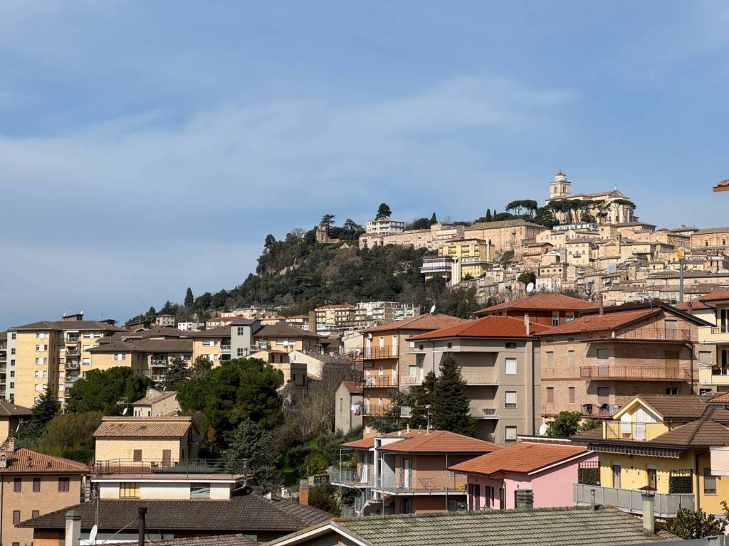 Appartamento a Fermo in Via Luigi Bartolacci - Foto 3