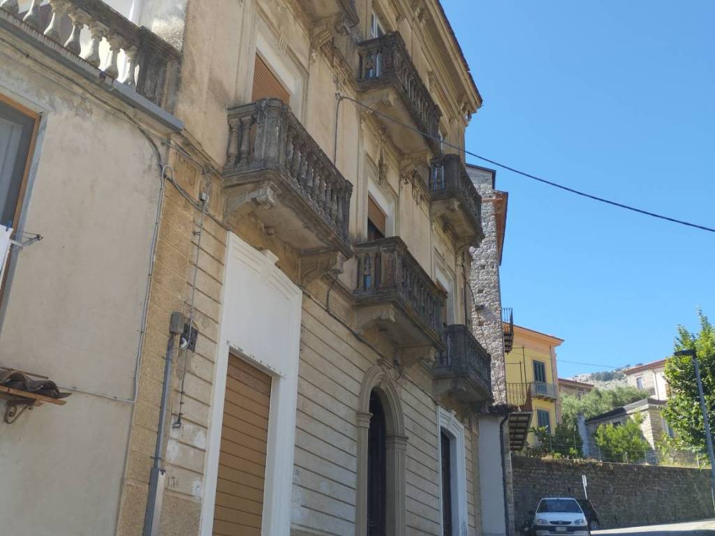 Palazzo / stabile a Rivello in Via Roccazzo - Foto 2
