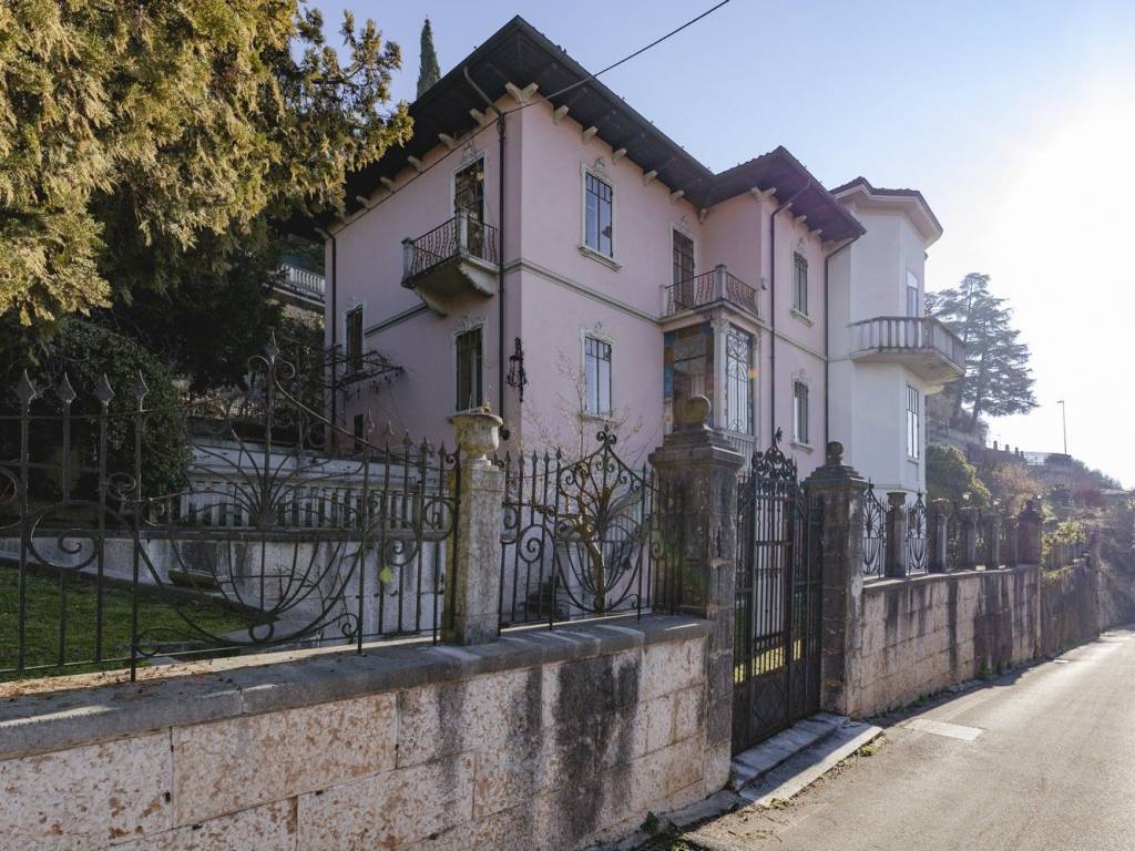 Villa a Verona in Salita Monte Grappa - Foto 2