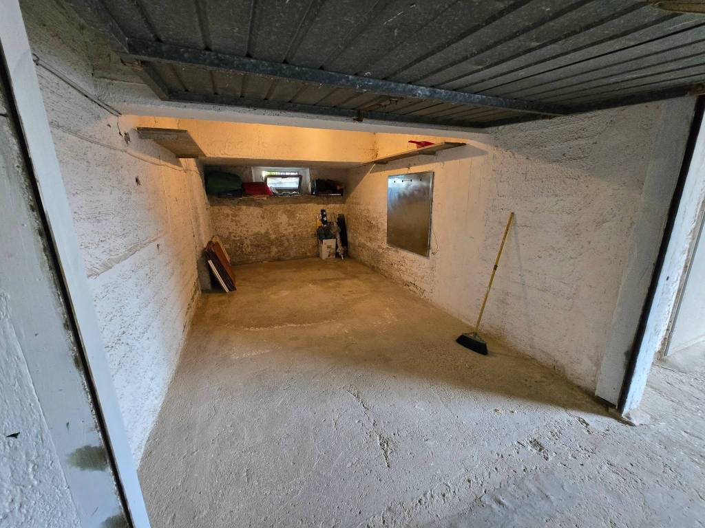 Box / garage a Santa marinella in Via Monte Cima - Foto 2