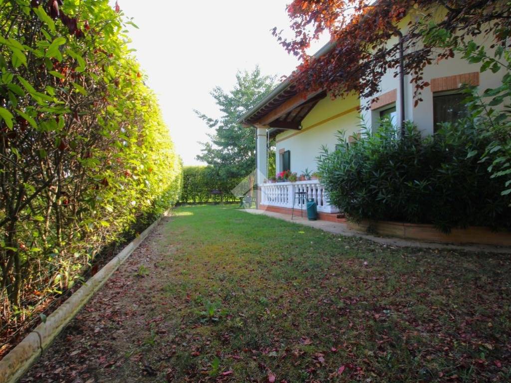 Villa a Rolo in Via Nuova, 0 - Foto 3