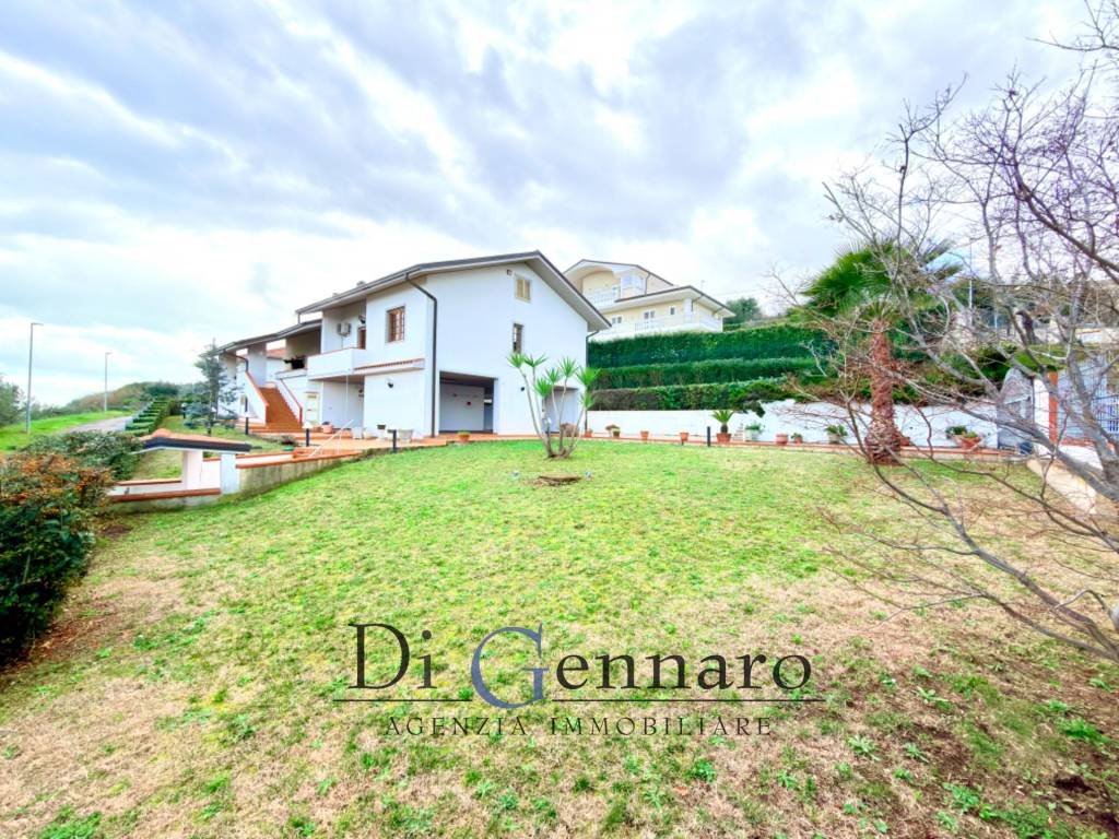 Villa a Tortoreto in via muracche II, 47 - Foto 2