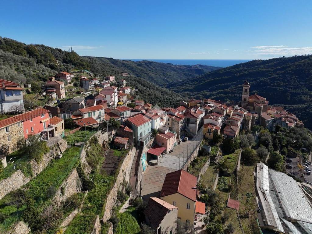 Rustico / casale a Pietrabruna in Via Edmondo De Amicis, 2 - Foto 2