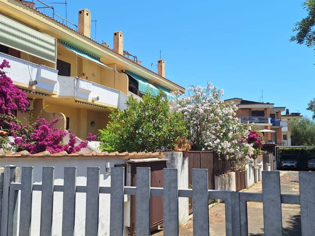 Appartamento a Ardea in Via Ulisse - Foto 2