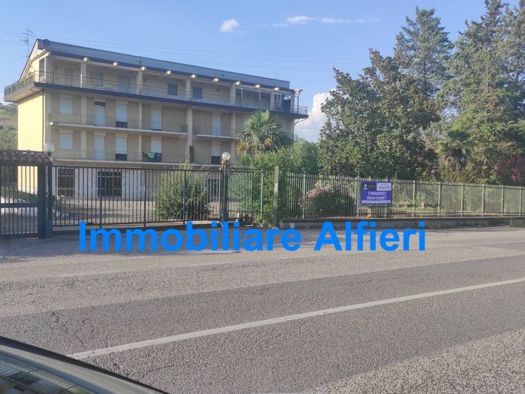 Palazzo / stabile a Apollosa in Via Appia Vecchia, 8 - Foto 4