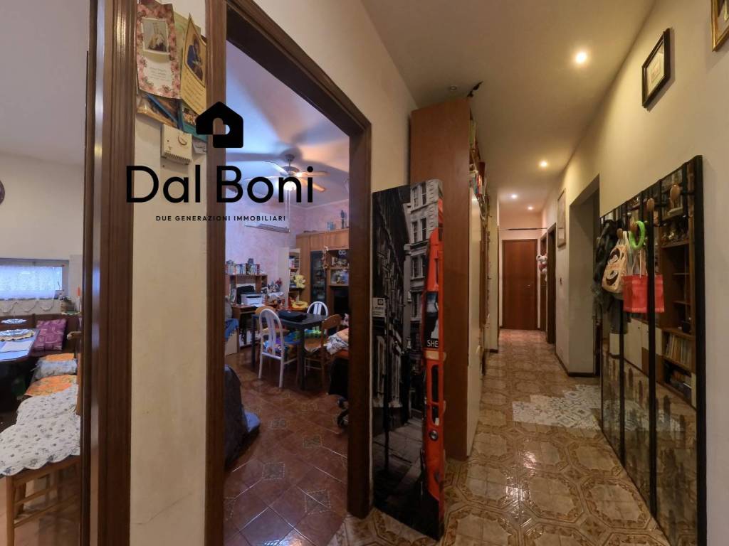 Appartamento a Genova in Via Luigi Venzano, 31 - Foto 2