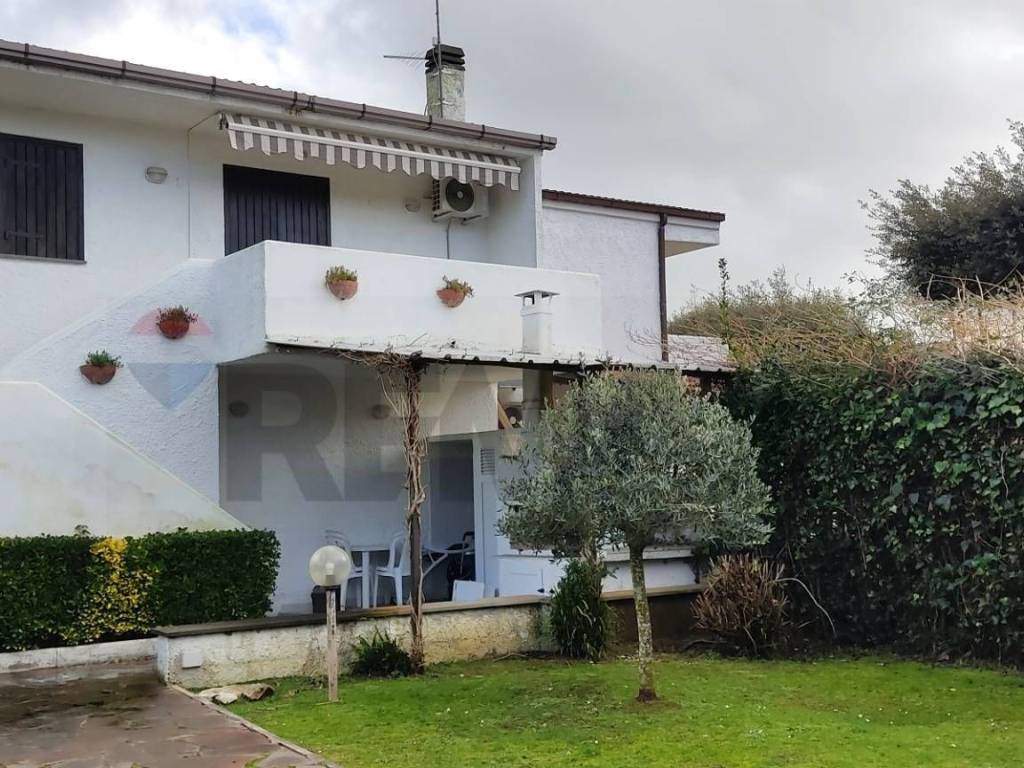 Casa indipendente a Sabaudia in Via Borea, 3 - Foto 2