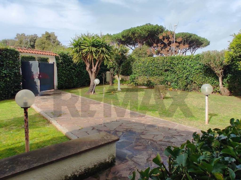 Casa indipendente a Sabaudia in Via Borea, 3 - Foto 4