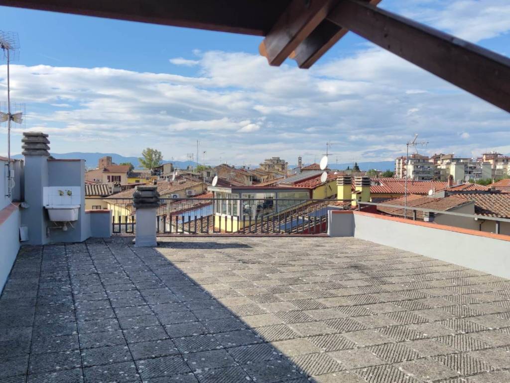 Casa indipendente a Campi bisenzio - Foto 2