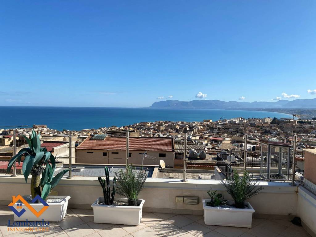 Casa indipendente a Castellammare del golfo in Via Giovanni Amendola - Foto 3