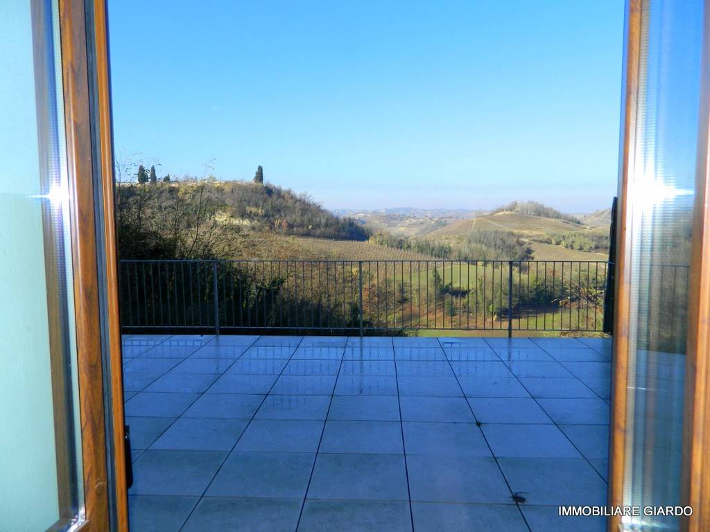 Appartamento a Vezza d'alba in Via della Rocca, 3 - Foto 2