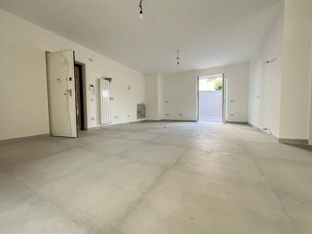 Appartamento a Caserta in Via Luigi Falco - Foto 2