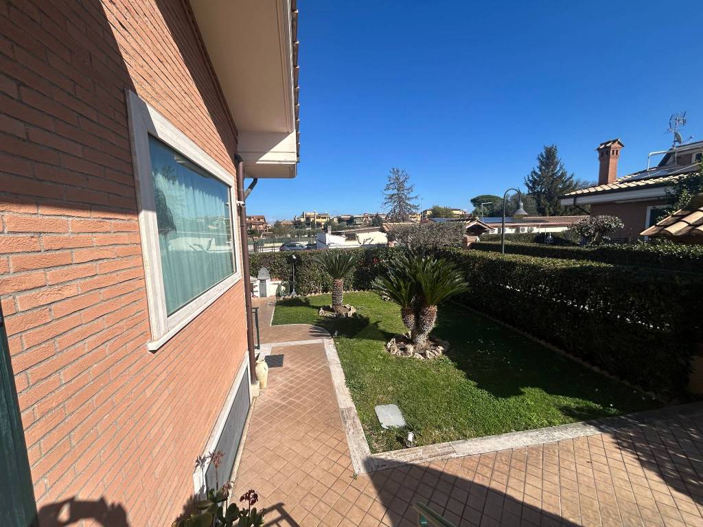 Villa a Ciampino in Via Icaro, 32 - Foto 2