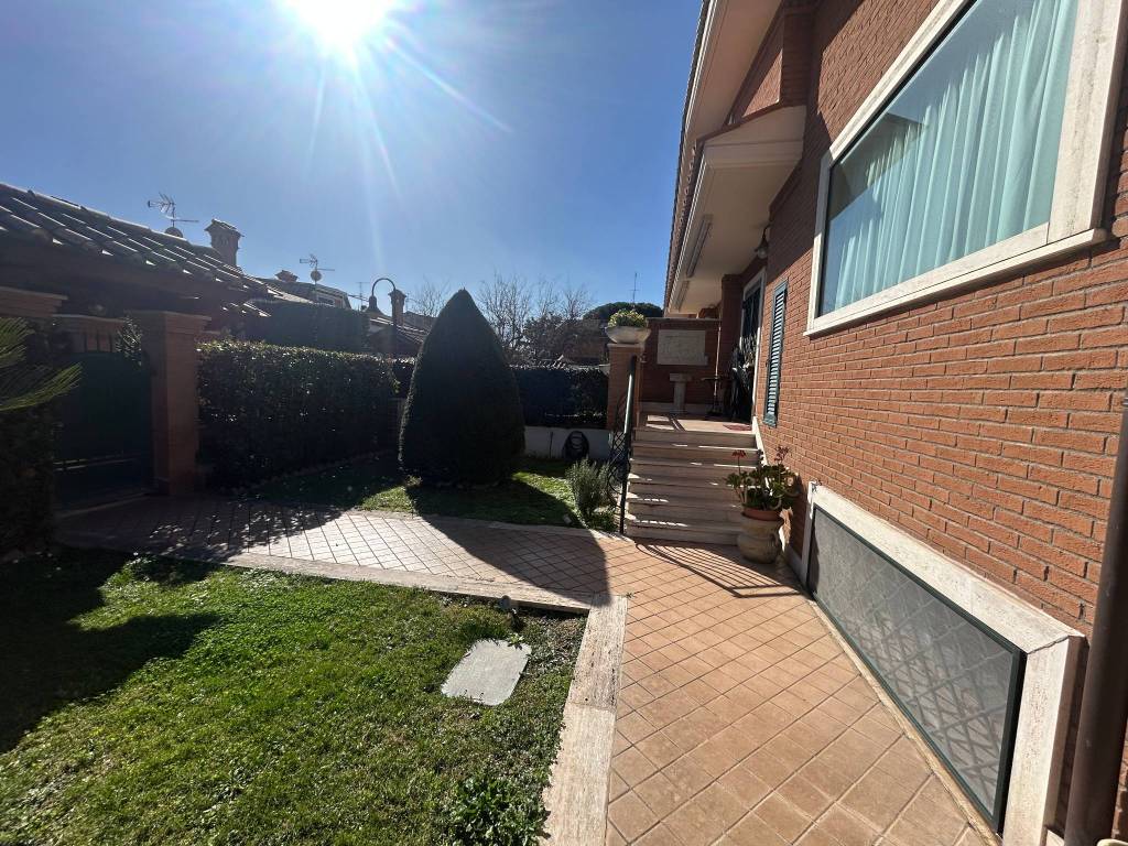 Villa a Ciampino in Via Icaro, 32 - Foto 3