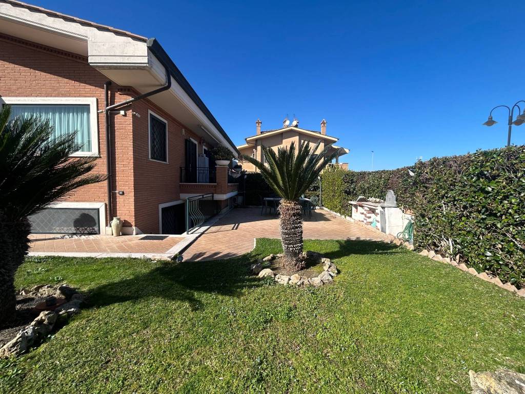 Villa a Ciampino in Via Icaro, 32 - Foto 4