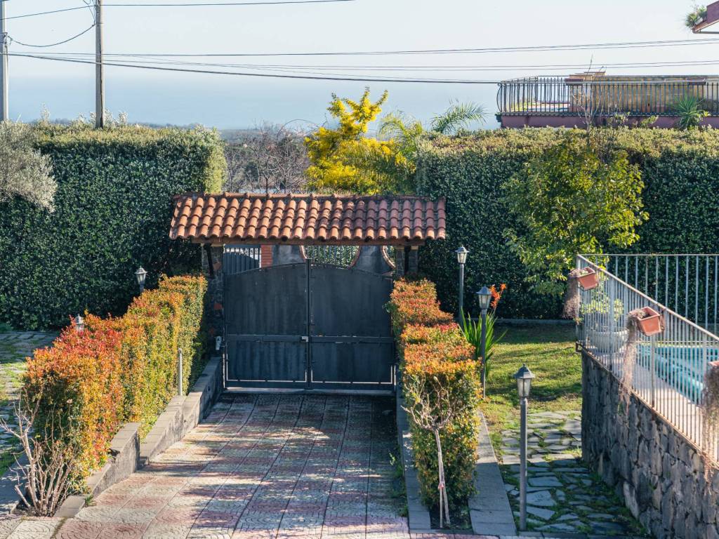 Villa a Zafferana etnea in Via Lucio Piccolo - Foto 5
