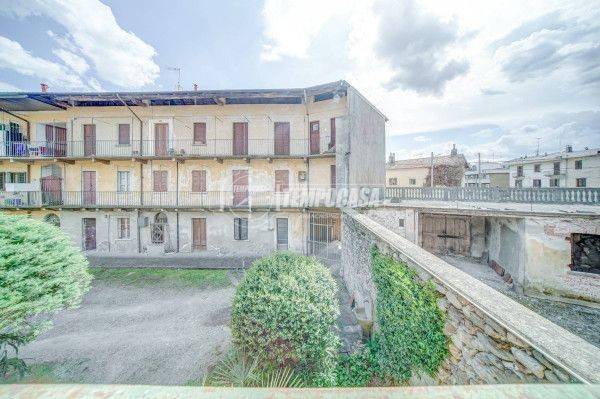 Casa indipendente a Borgomanero in Via Maggiate, 7 - Foto 2