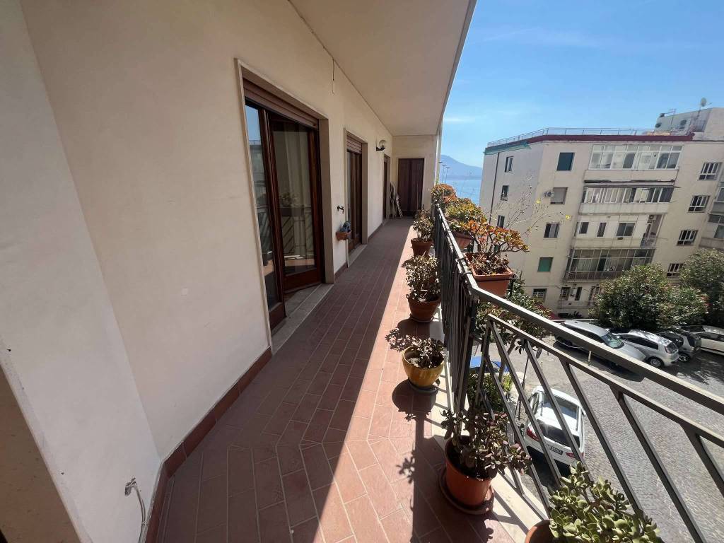 Appartamento a Napoli in via ORAZIO - Foto 3