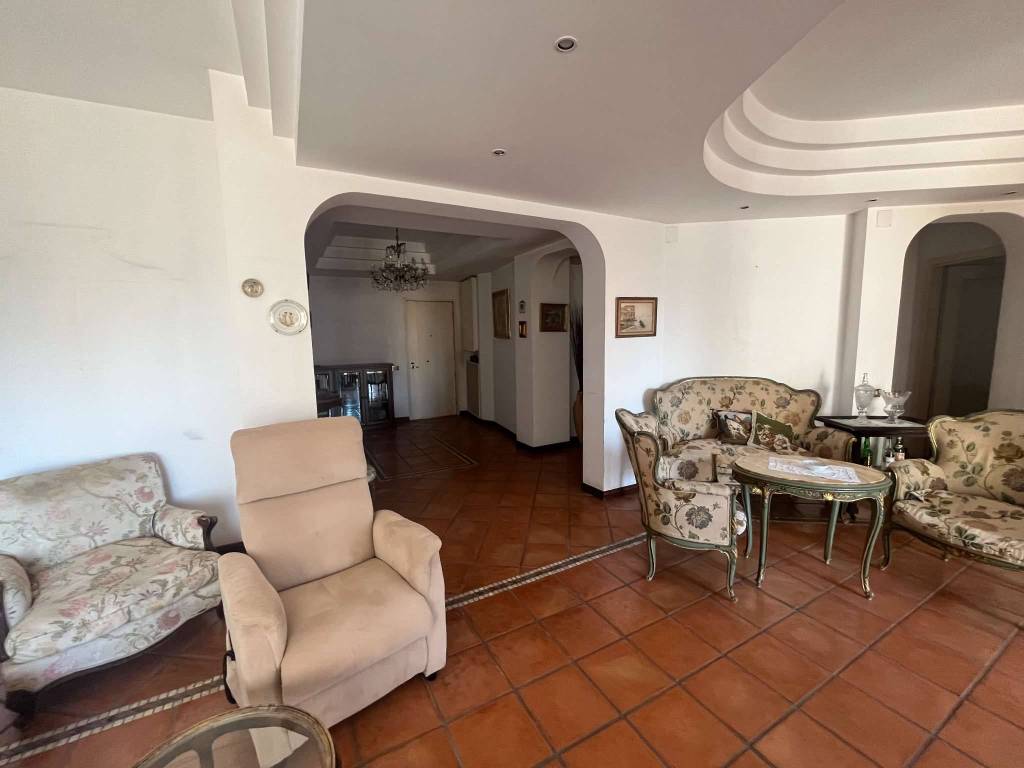 Appartamento a Napoli in via ORAZIO - Foto 5