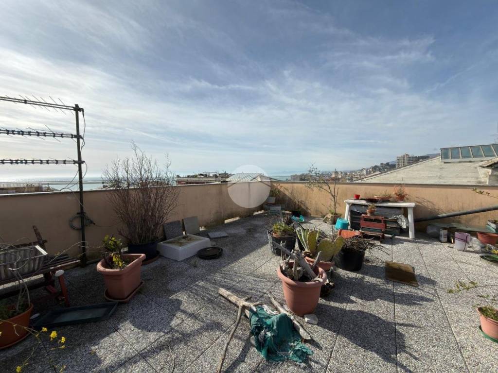 Appartamento a Genova in Via rostan - Foto 2