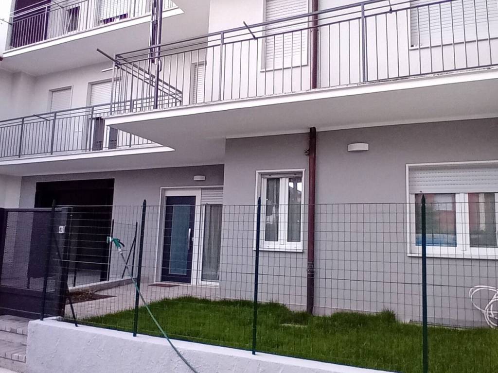 Appartamento a Nembro in Via Ronchetti, 9 - Foto 2