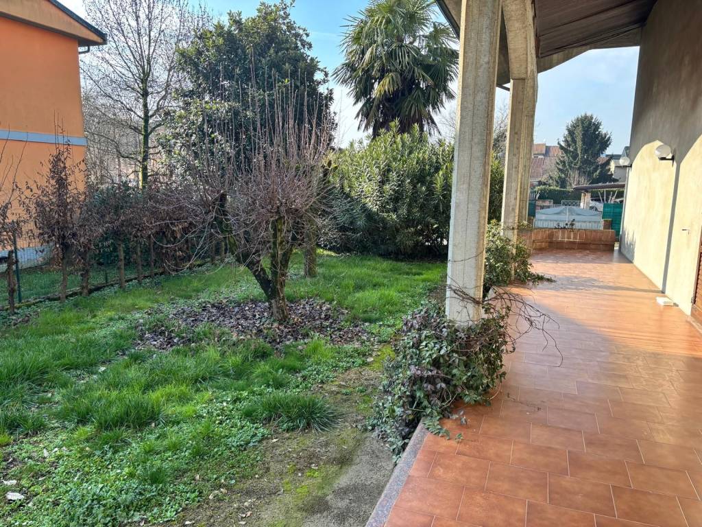 Villa a Stagno lombardo in Via Giacomo Amendola, 10 - Foto 3