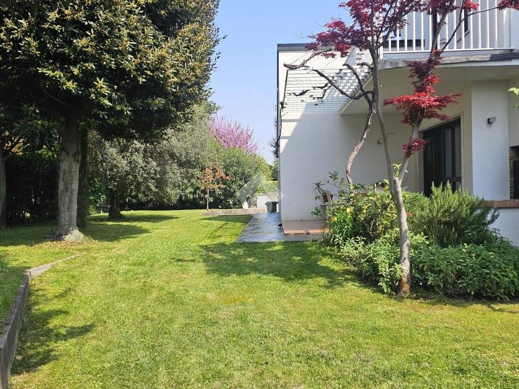 Villa a Stra in Via F. Petrarca - Foto 2