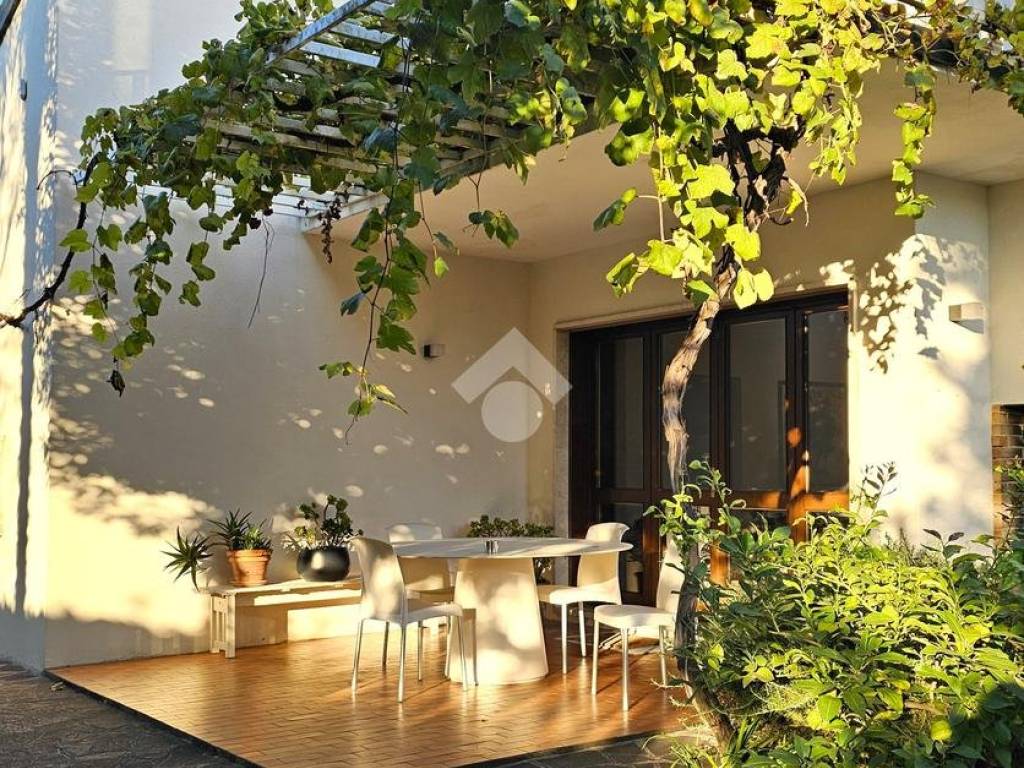 Villa a Stra in Via F. Petrarca - Foto 4