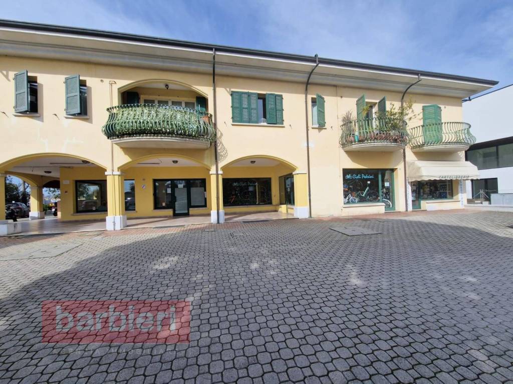 Appartamento a Cervia in PIAZZALE ARTUSI, 4 - Foto 2