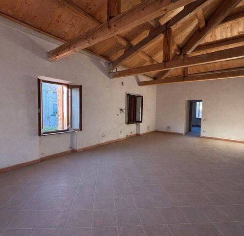 Appartamento a Fabriano in Via Giuseppe Mazzini 37 - Foto 2