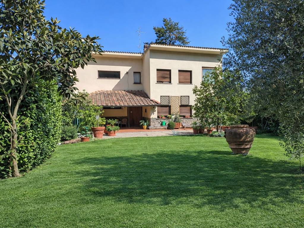 Villa a Ronciglione in Strada Provinciale Valle di Vico, 26 - Foto 2