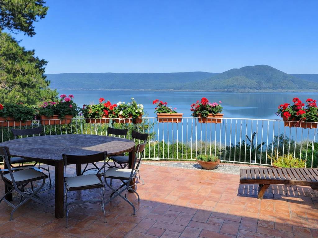 Villa a Ronciglione in Strada Provinciale Valle di Vico, 26 - Foto 4