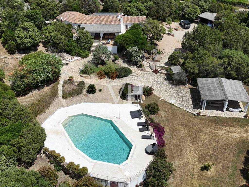 Villa a Arzachena in Via Tre Monti - Foto 4