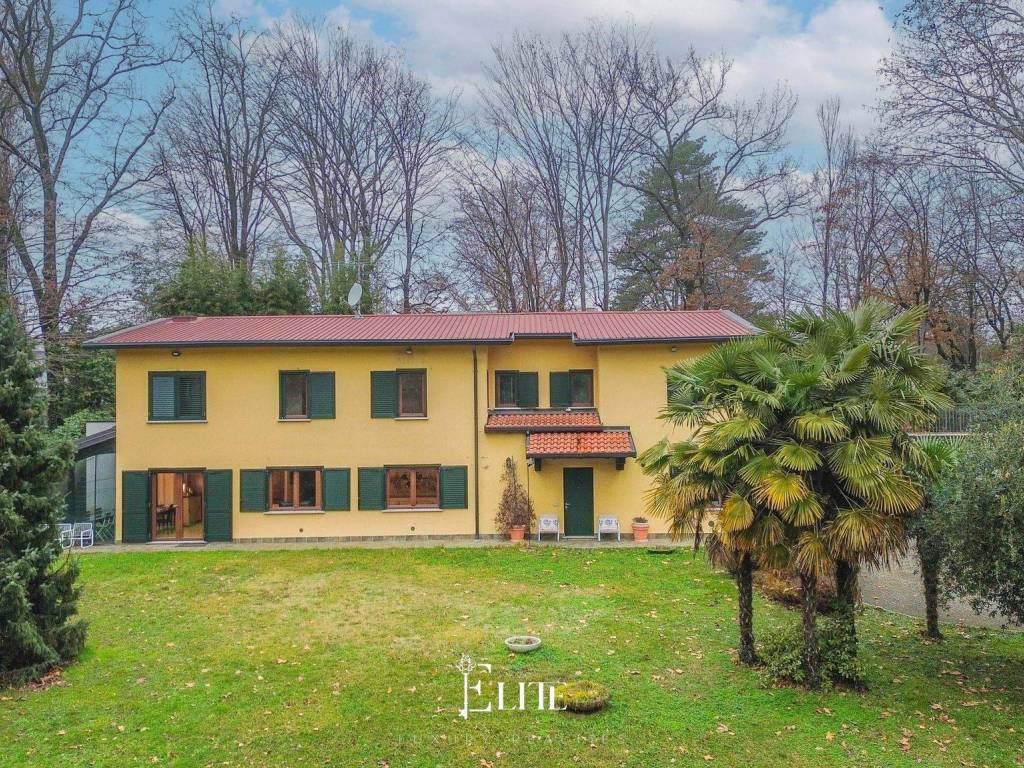 Villa a Sumirago in Via Giuseppe Garibaldi - Foto 2