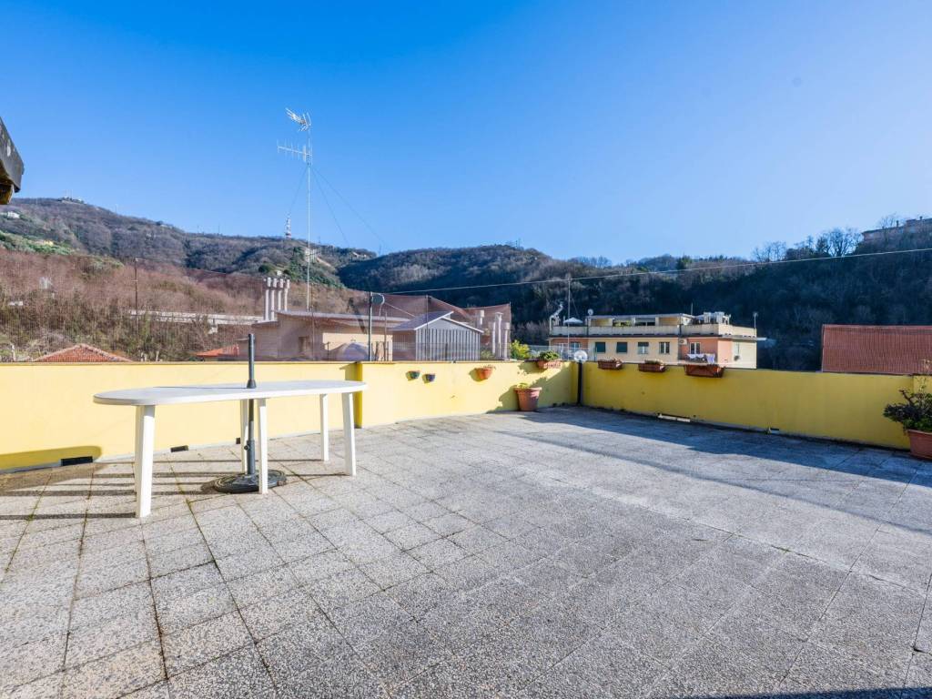 Appartamento a Genova in Via Sergio Piombelli, 31 - Foto 2
