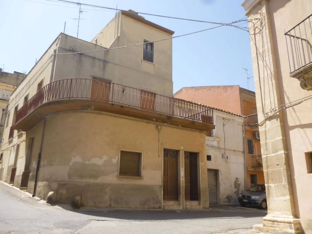 Villa a Comiso in Corso Vittorio Emanuele, 196 - Foto 3