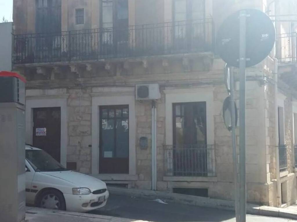 Villa a Comiso in Via Sardegna, 9 - Foto 2