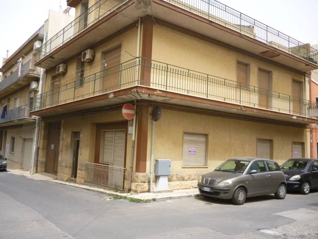 Villa a Comiso in Via Vittorio Veneto No Number - Foto 2