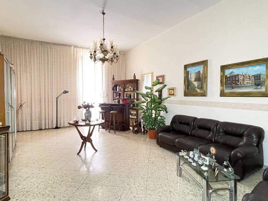 Appartamento a Bari in Vico del Lauro, 5 - Foto 3